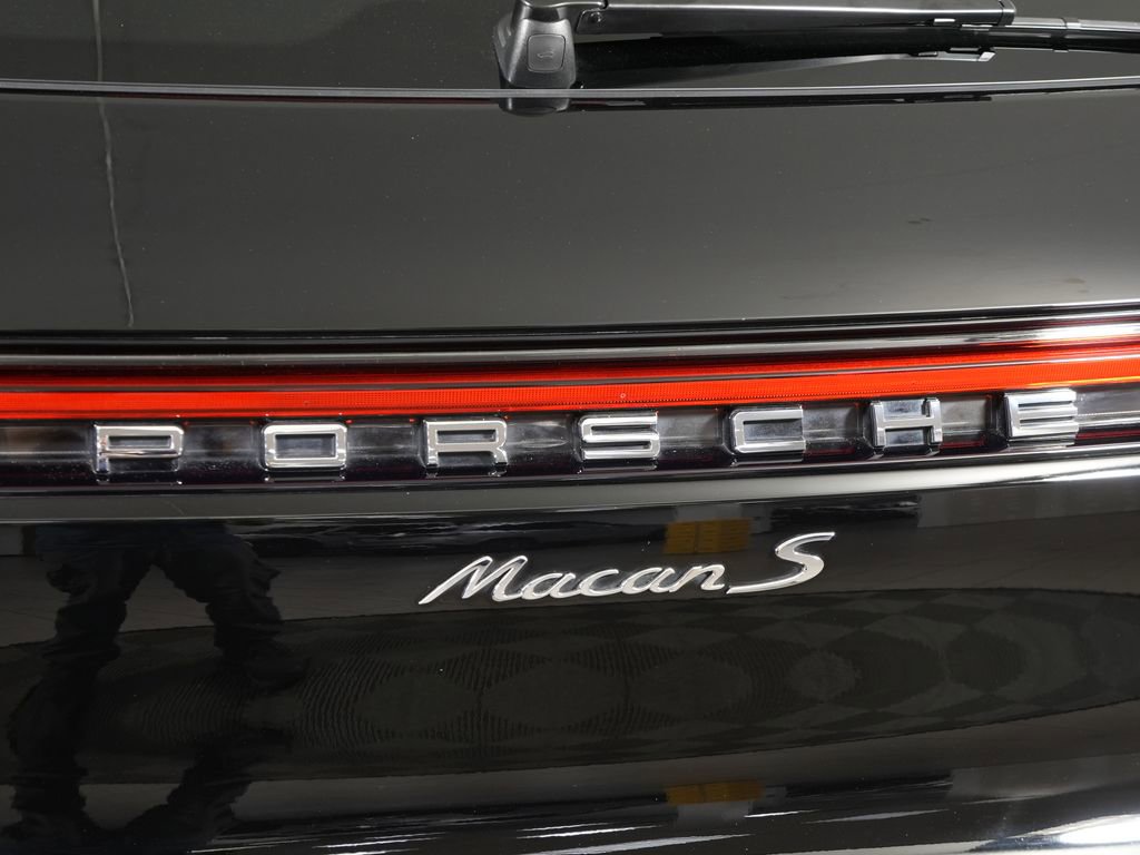 Certified 2019 Porsche Macan S image 13
