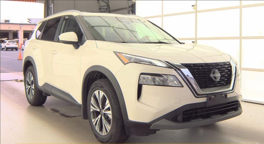 Used 2023 Nissan Rogue SV w/ SV Premium B Package image 4
