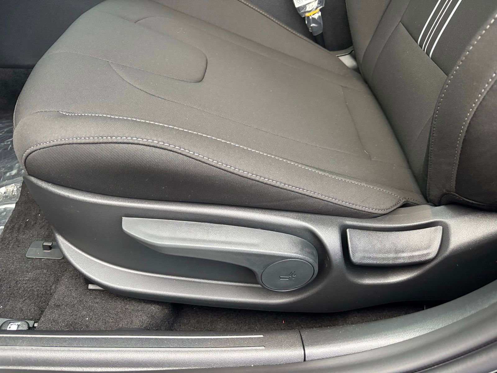 New 2026 Hyundai Elantra Sport w/ Cargo Package image 13