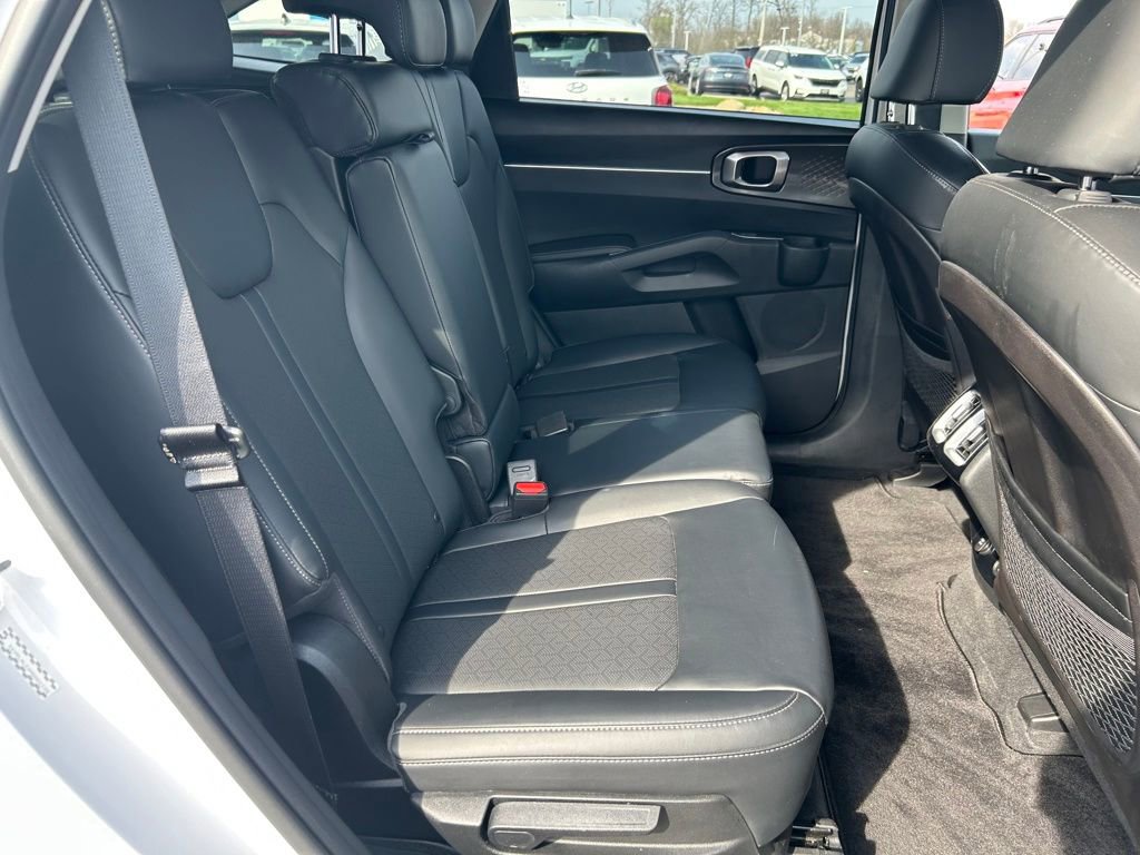 Certified 2021 Kia Sorento S image 24