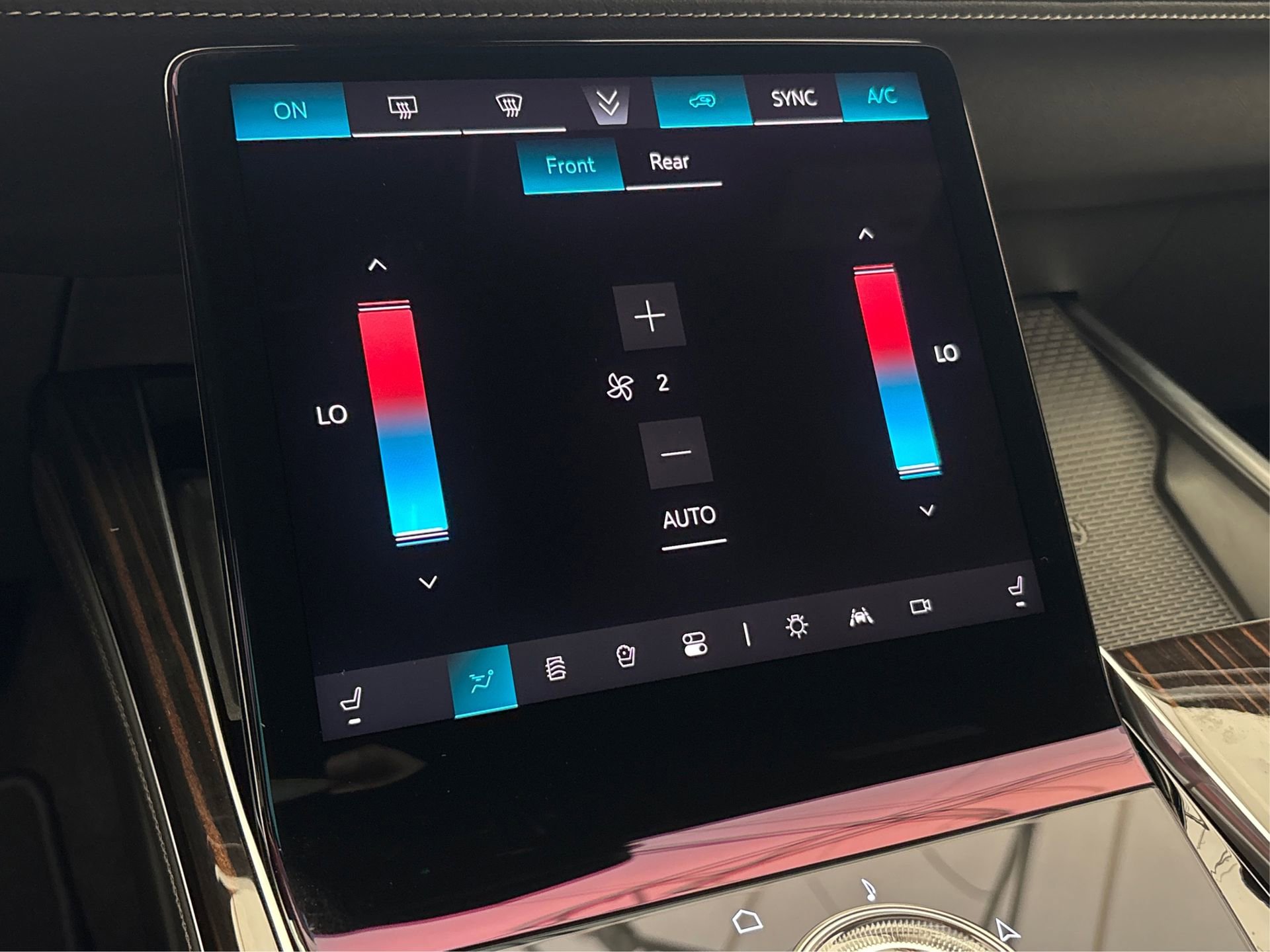 New 2025 Cadillac Escalade ESV Luxury image 26