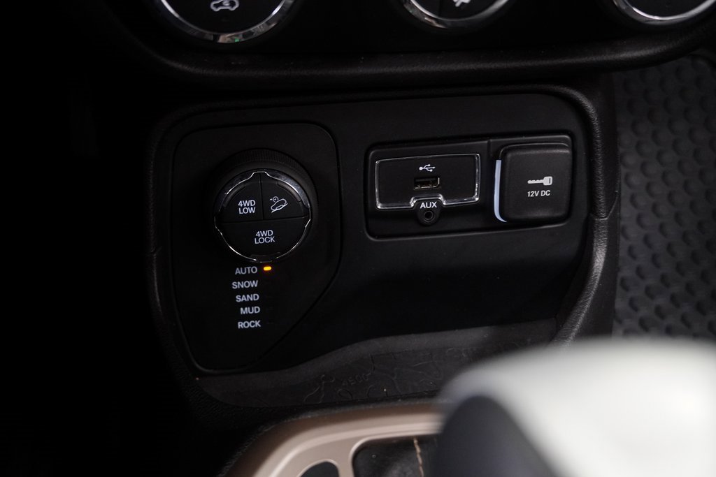 Certified 2017 Jeep Renegade Trailhawk image 38