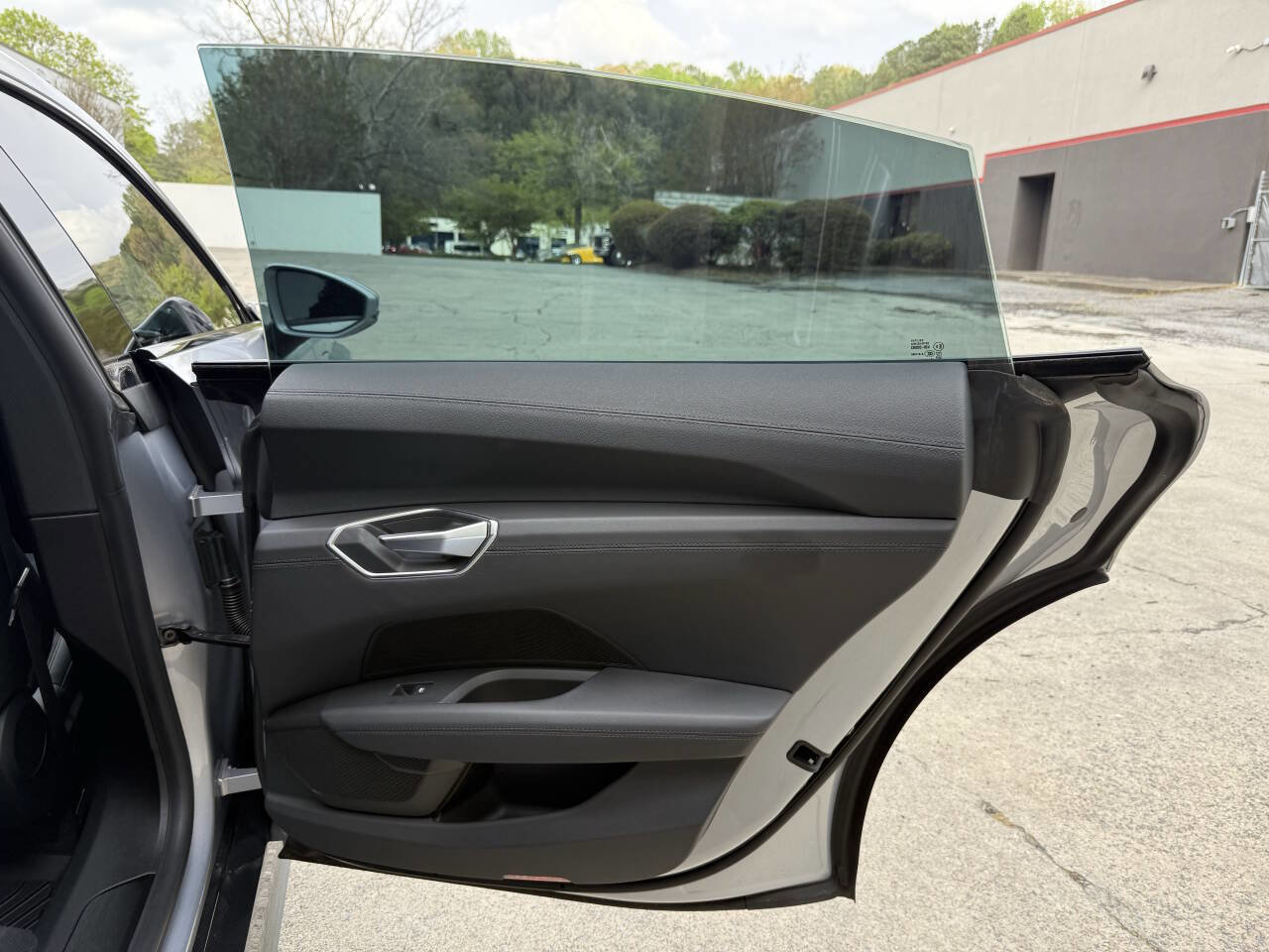 Used 2022 Audi e-tron GT Premium Plus image 40