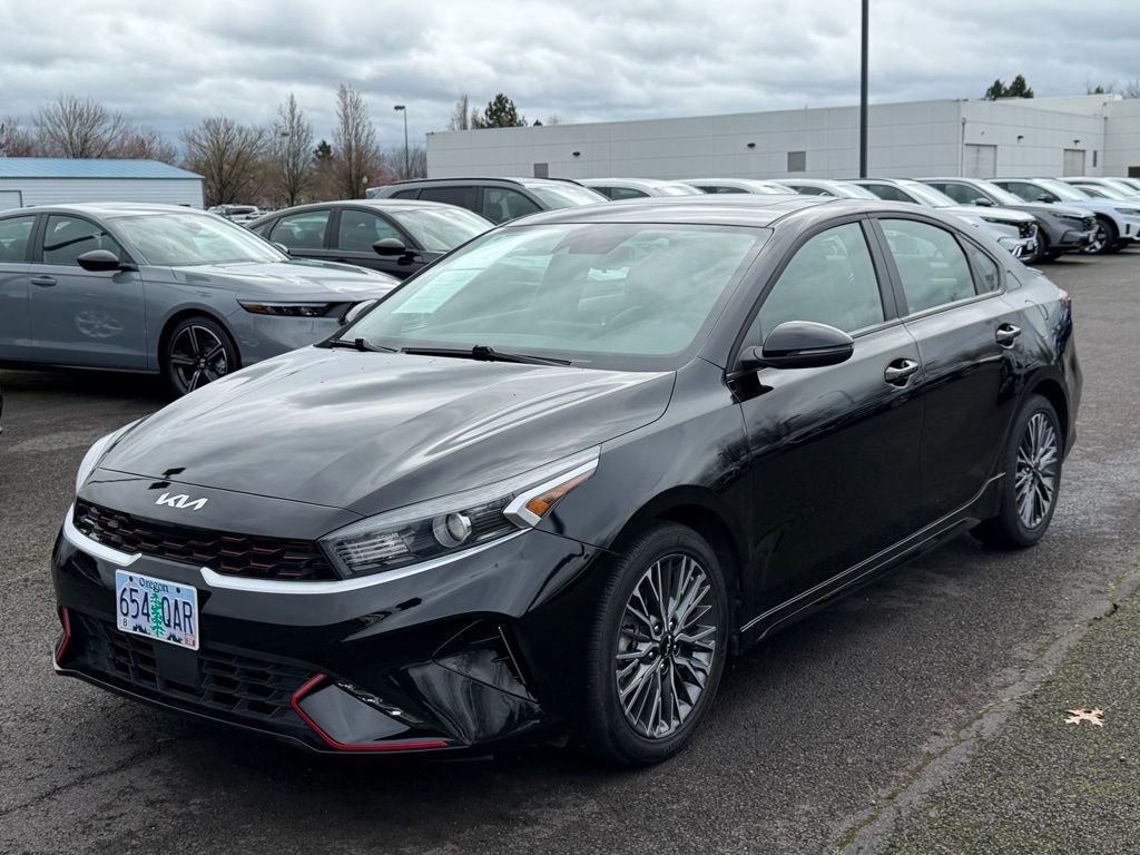 Used 2024 Kia Forte GT-Line w/ GT-Line Premium Package image 4