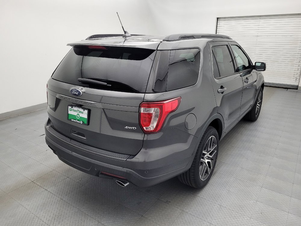 Used 2019 Ford Explorer XLT w/ Equipment Group 202A AWD/4WD image 9