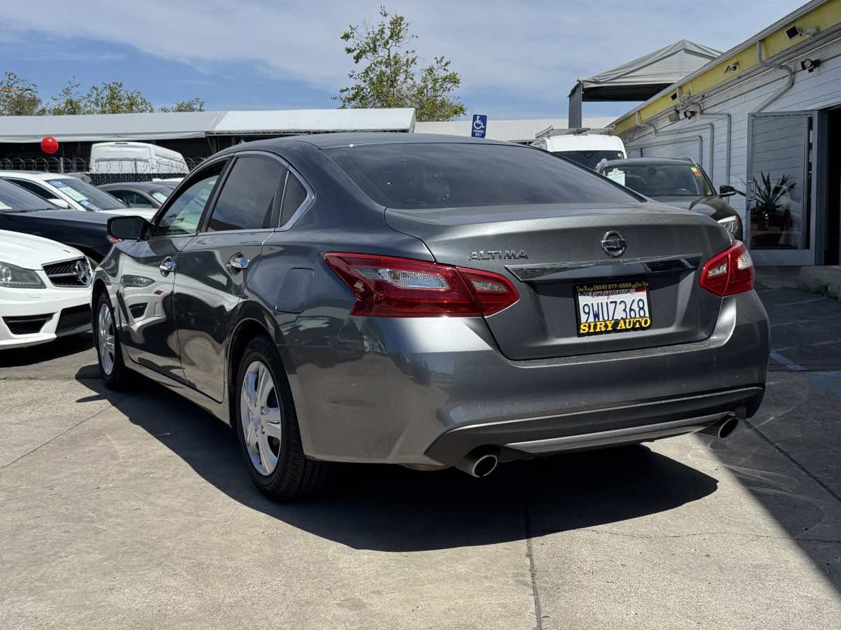 Used 2018 Nissan Altima 2.5 S FWD image 10