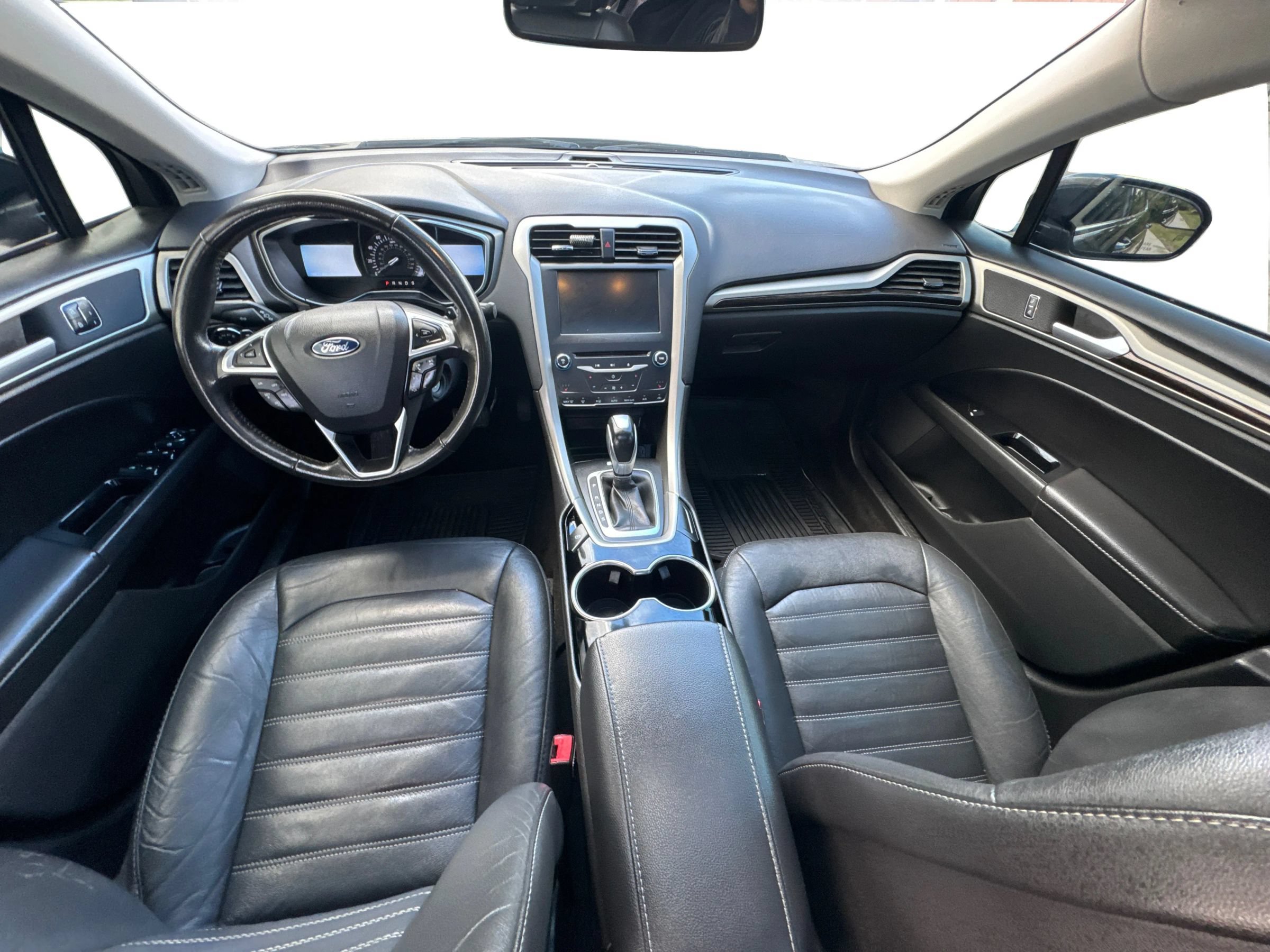 Used 2015 Ford Fusion SE w/ Equipment Group 202A AWD/4WD image 23
