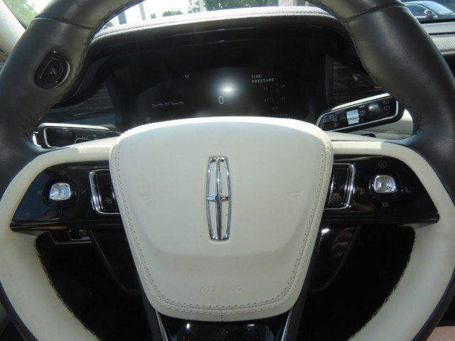 Certified 2023 Lincoln Aviator Black Label w/ Class IV Trailer Tow Package AWD/4WD image 27