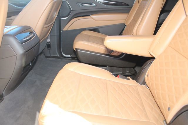 Used 2021 Cadillac Escalade Premium Luxury image 22