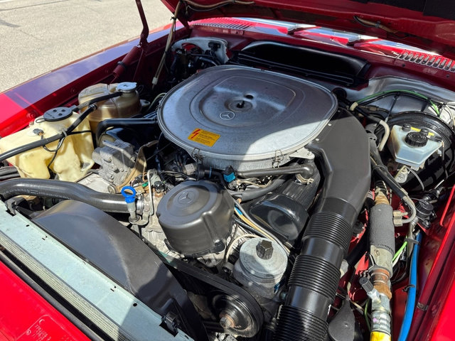 Used 1987 Mercedes-Benz 560 SL image 17