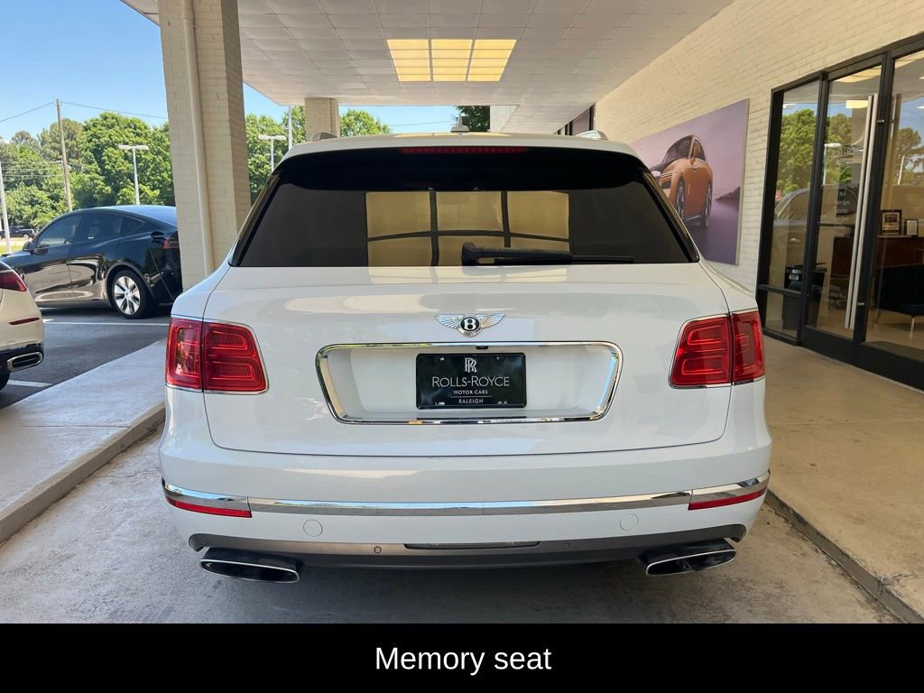 Used 2017 Bentley Bentayga AWD/4WD image 5