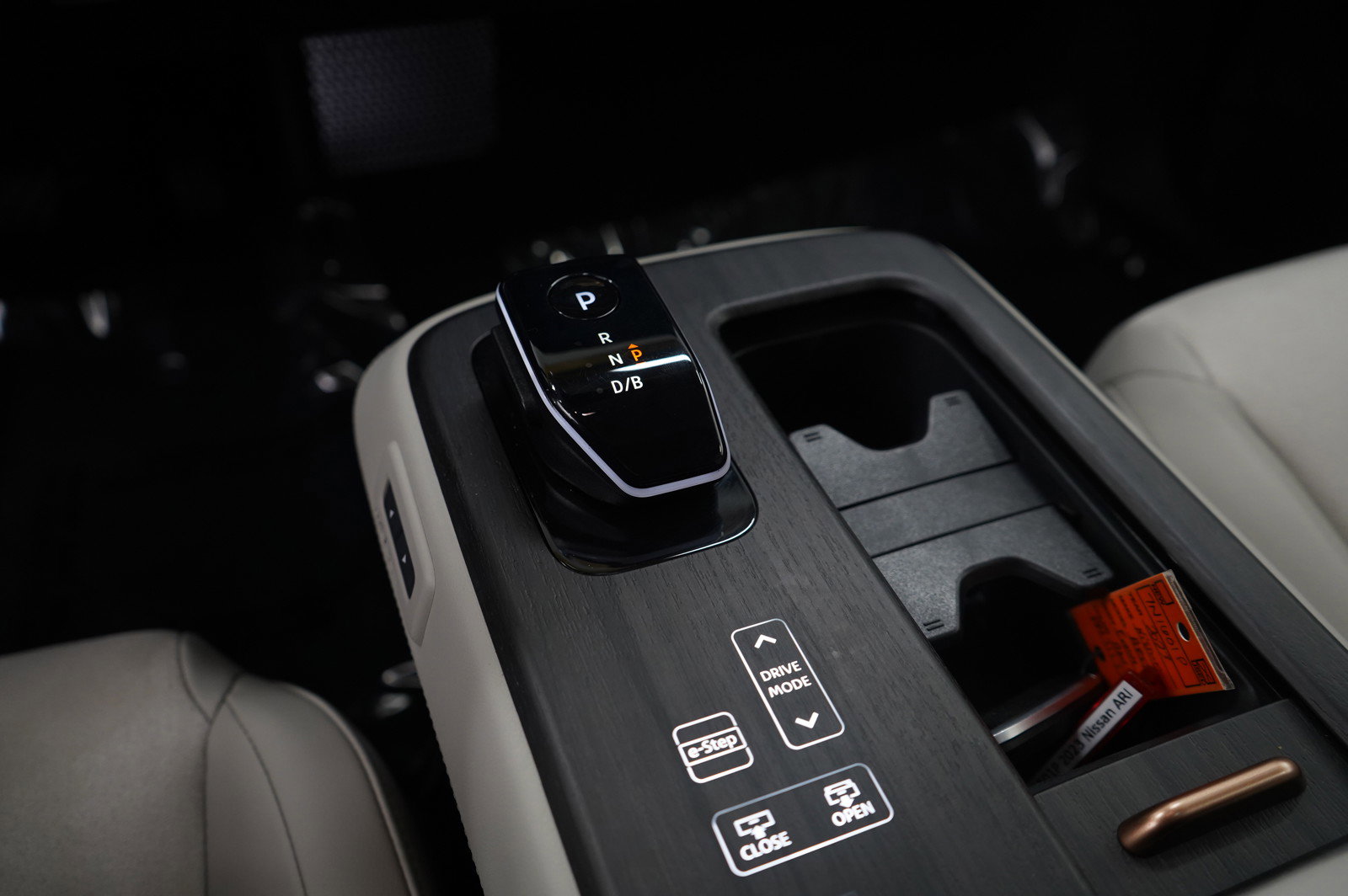 Used 2023 Nissan Ariya AWD image 20