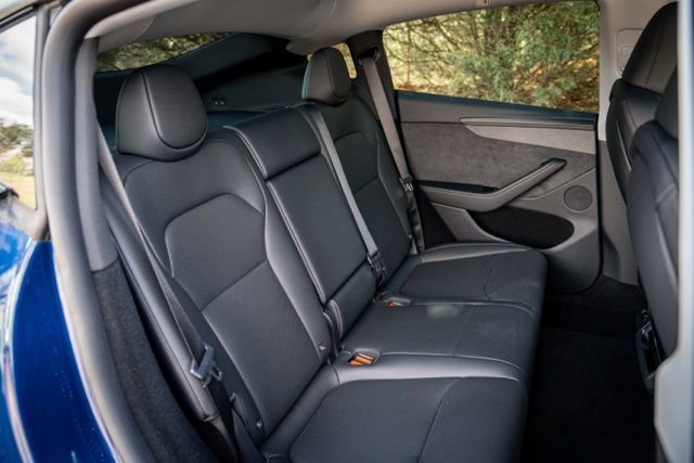 Used 2026 Tesla Model Y Long Range image 42