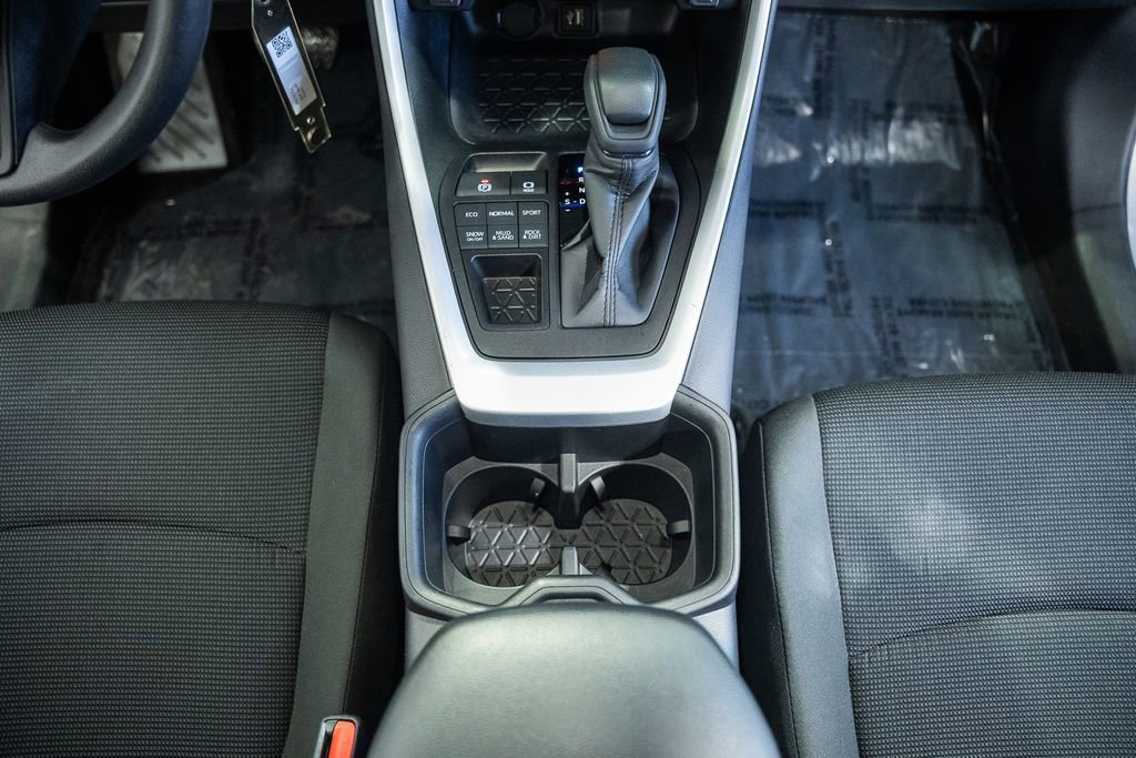 Used 2025 Toyota RAV4 LE image 23