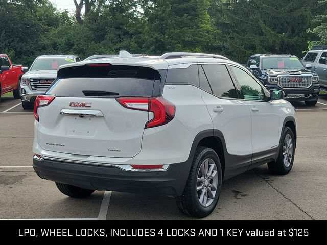 Used 2024 GMC Terrain SLT AWD/4WD image 4