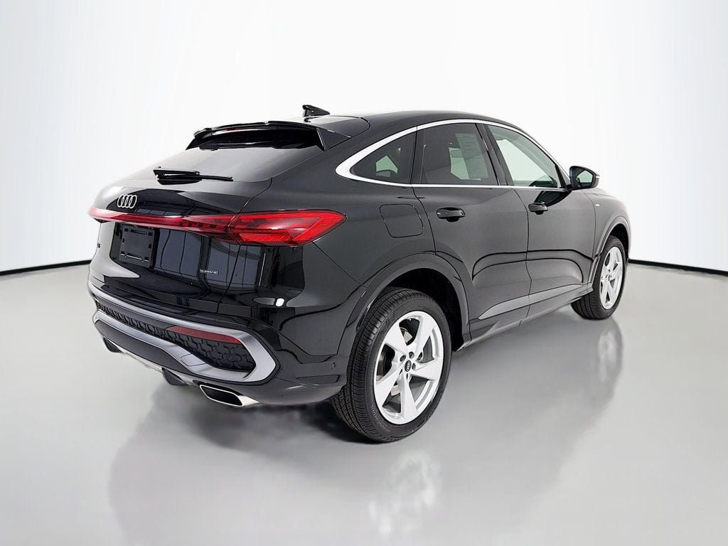 Used 2025 Audi Q5 Premium Plus w/ Premium Plus AWD/4WD image 7