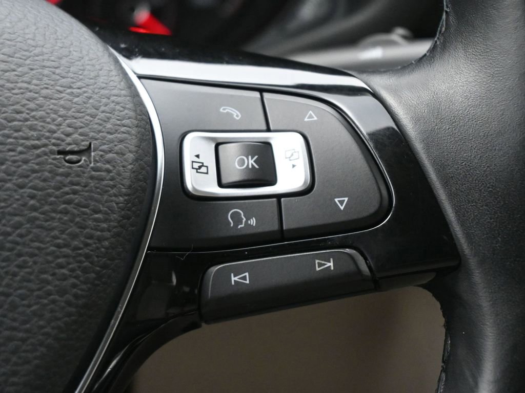 Used 2020 Volkswagen Passat 2.0T SEL image 7