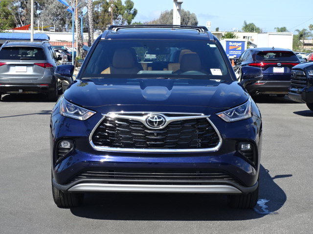 New 2026 Toyota Highlander Platinum AWD/4WD image 3