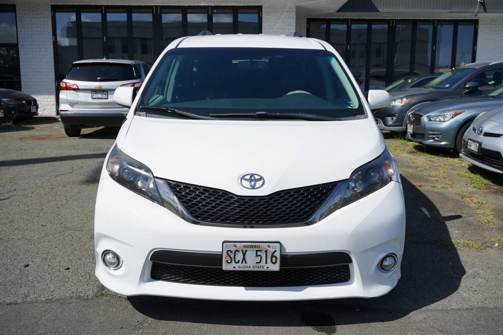 Used 2014 Toyota Sienna SE FWD image 4