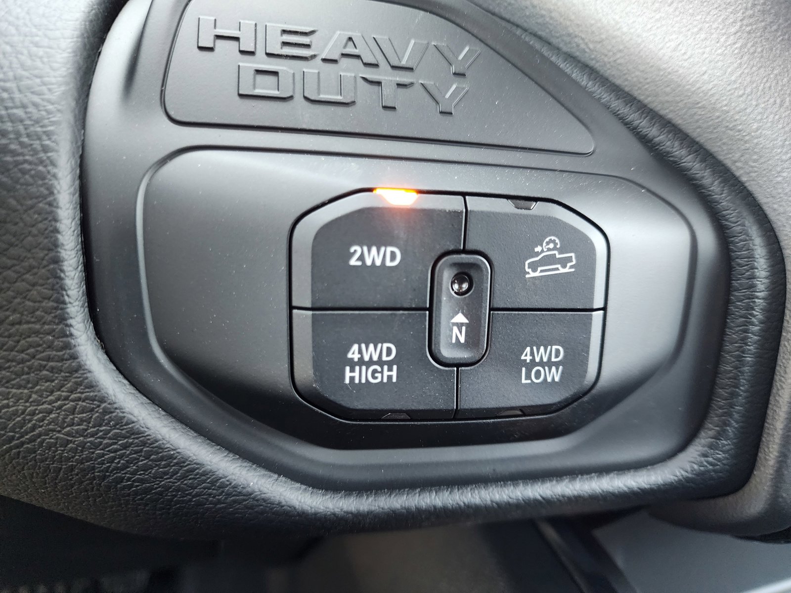 New 2026 RAM 2500 Laramie AWD/4WD image 24