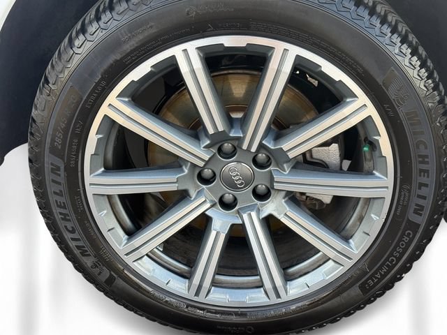 Used 2019 Audi Q7 3.0T Premium Plus w/ Premium Plus Package AWD/4WD image 11