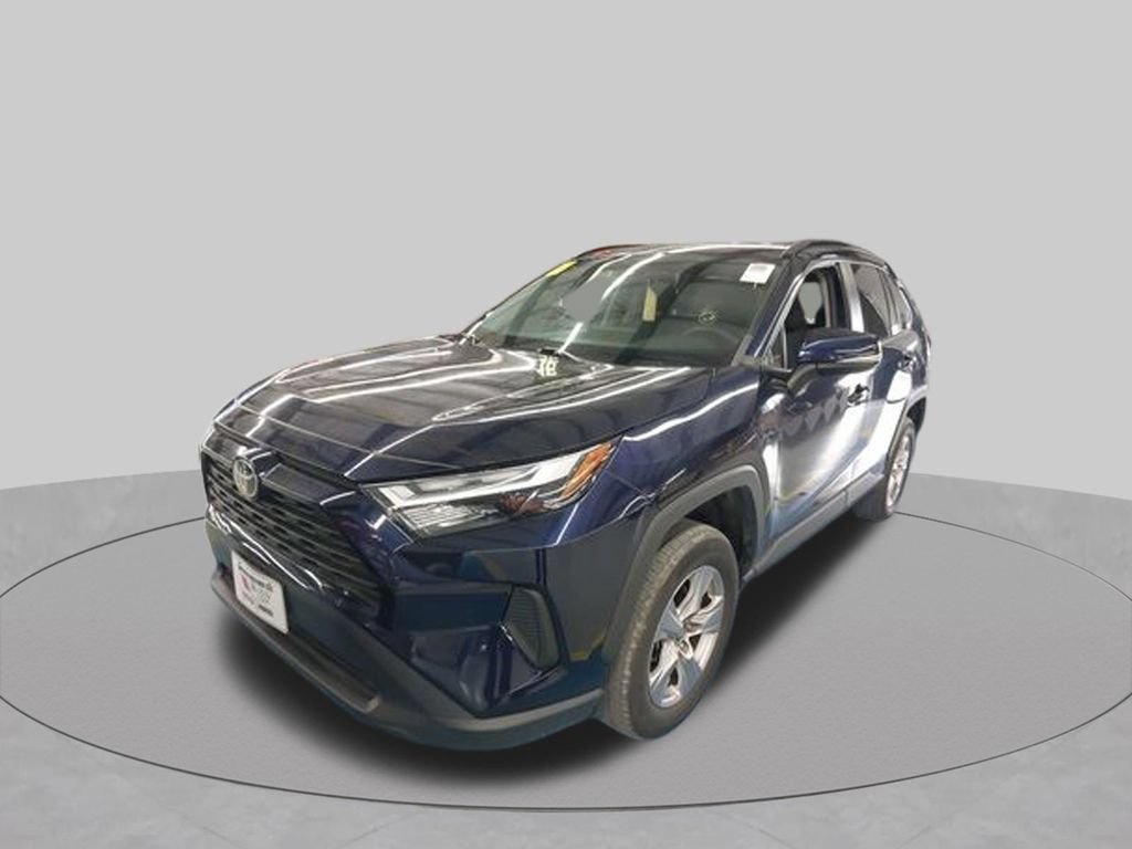 Used 2022 Toyota RAV4 XLE AWD/4WD image 38