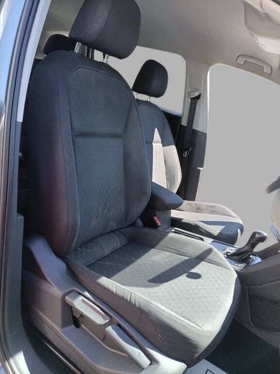 Used 2021 Volkswagen Tiguan S image 37