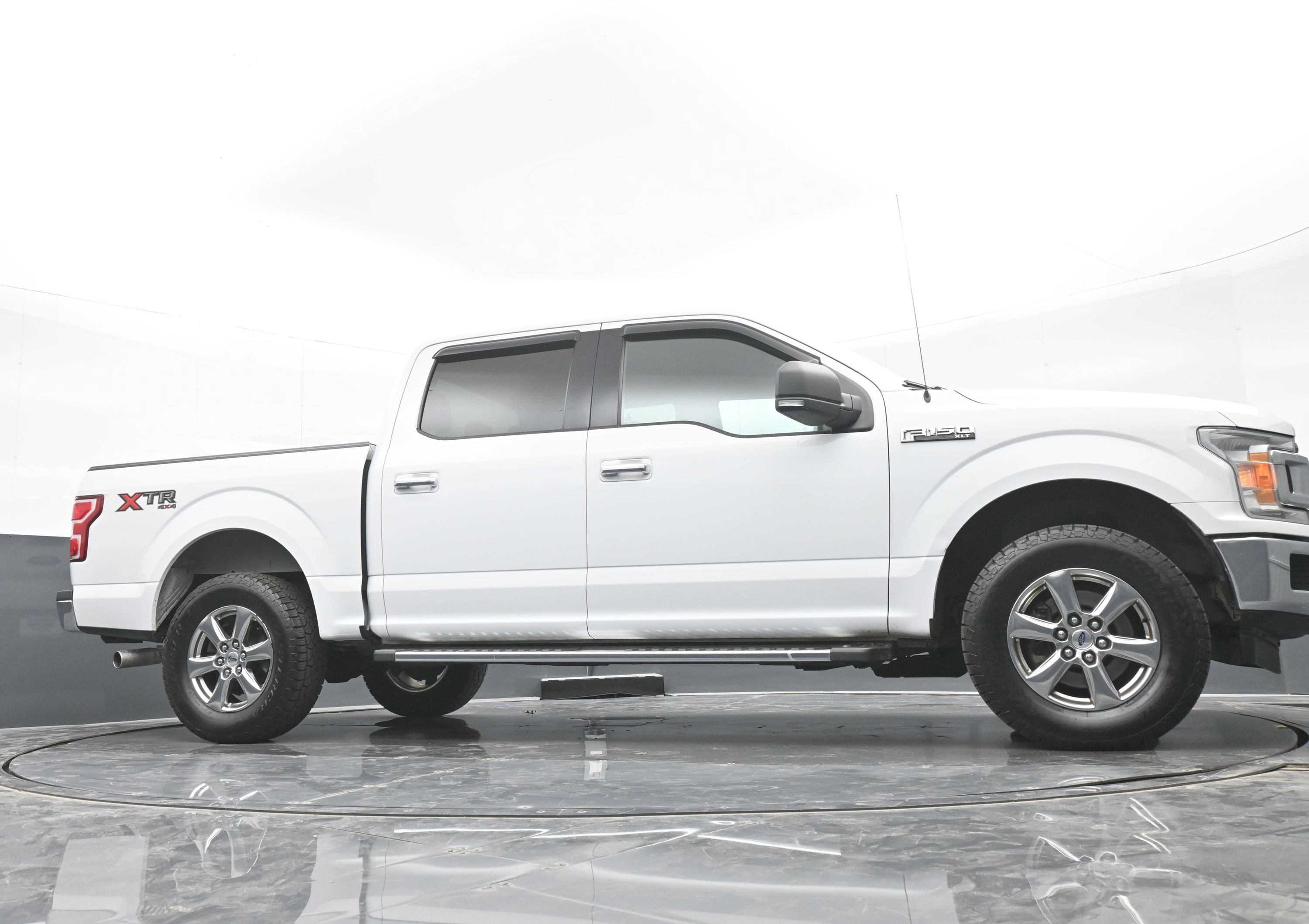 Used 2018 Ford F150 XLT w/ Equipment Group 301A Mid AWD/4WD image 38