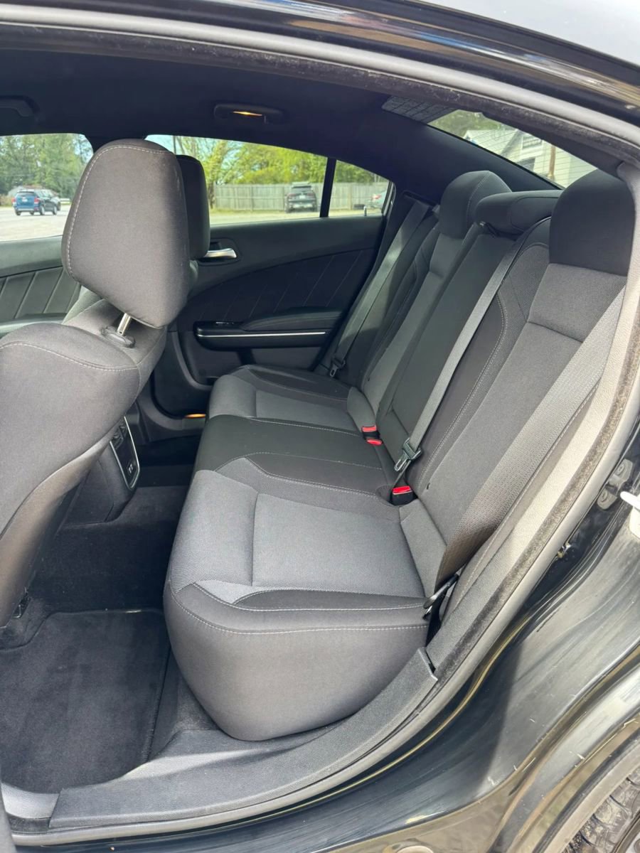 Used 2015 Dodge Charger SE w/ Popular Equipment Group image 16