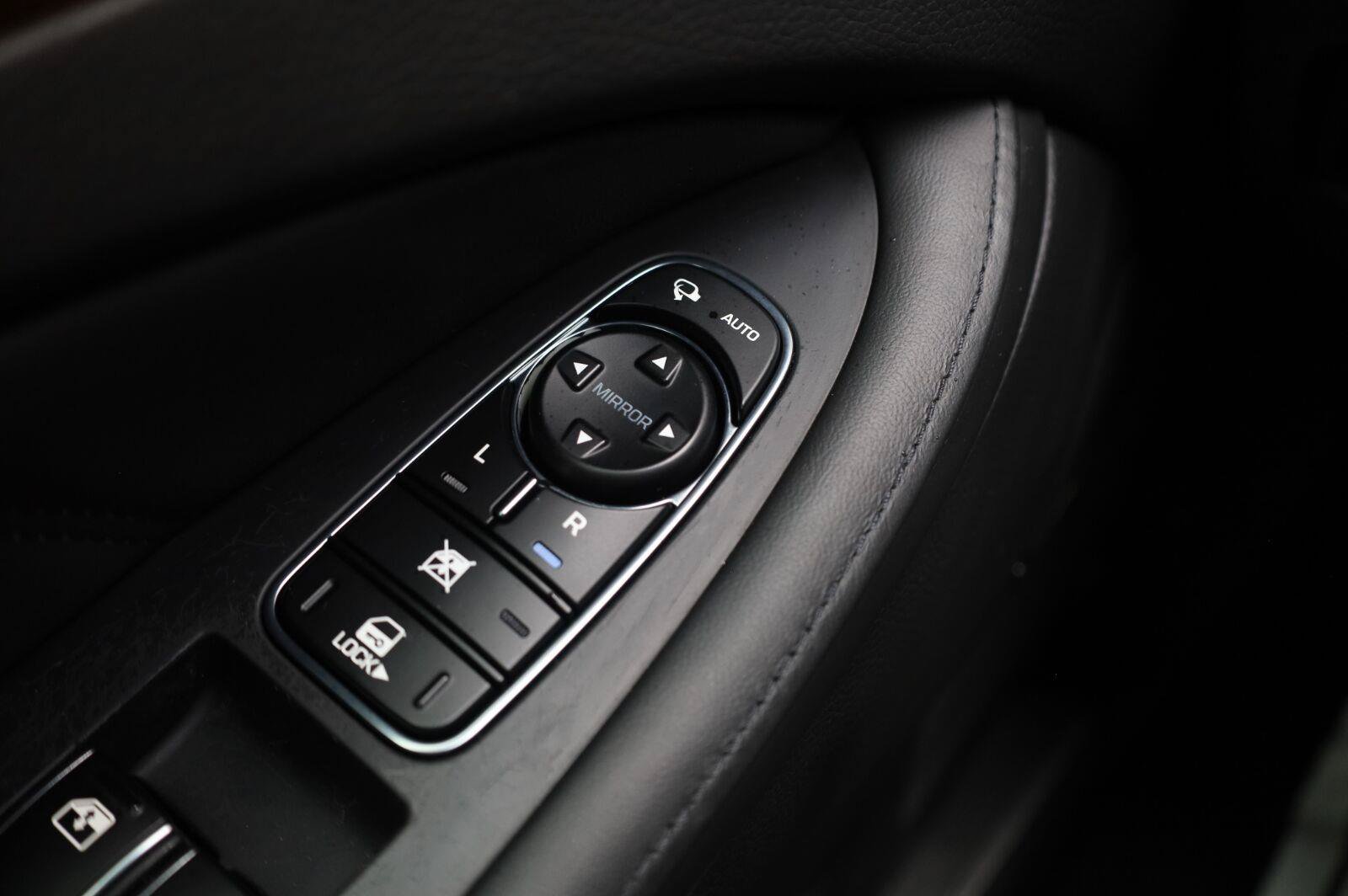Used 2015 Hyundai Equus Signature RWD image 39
