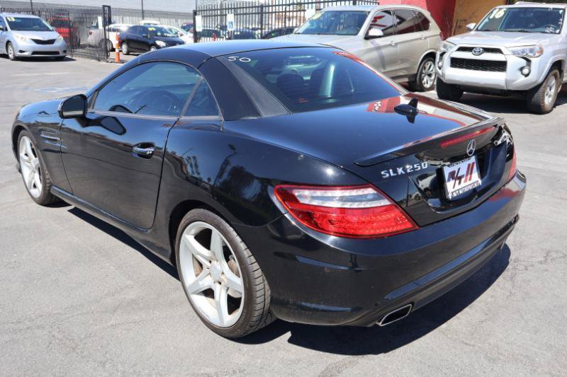 Used 2013 Mercedes-Benz SLK 250 w/ Premium I Pkg image 5