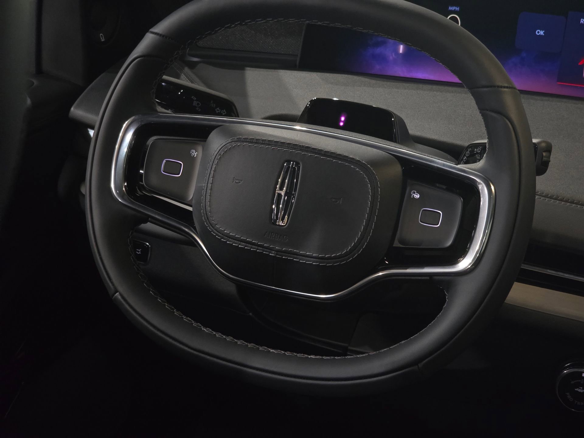 New 2025 Lincoln Navigator L Reserve w/ Jet Appearance Package image 36