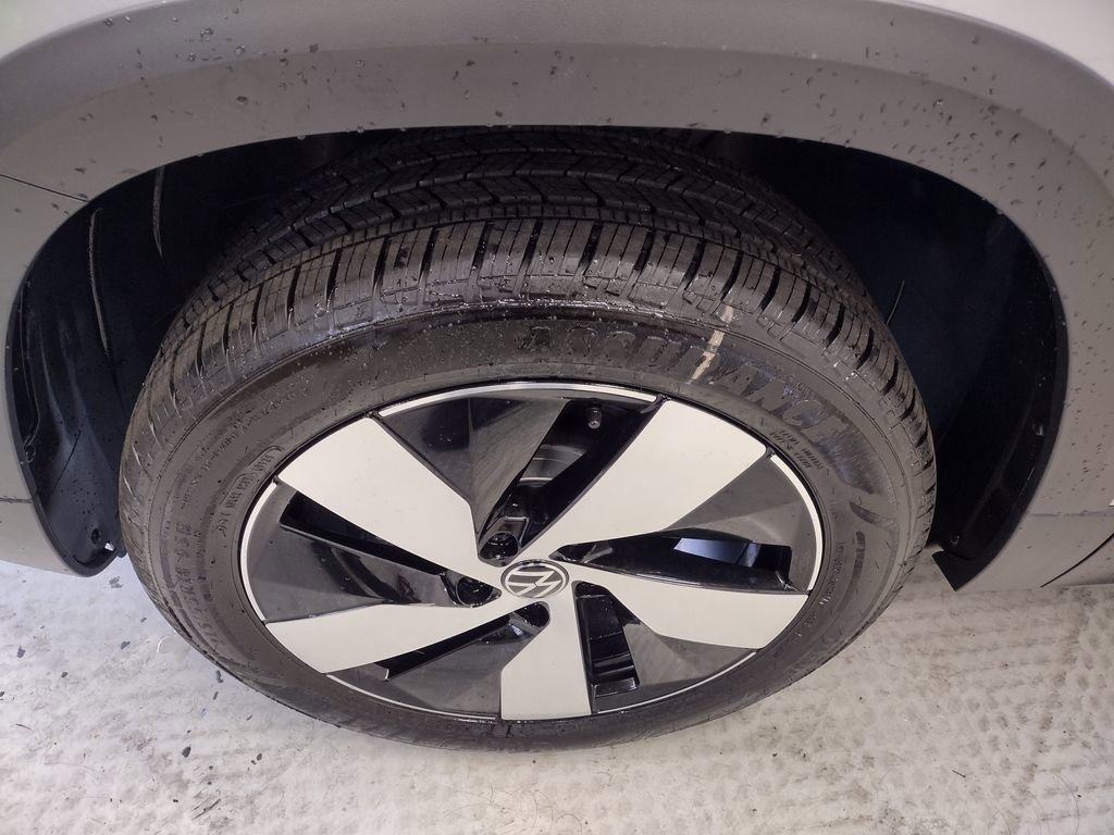 New 2026 Volkswagen Taos S AWD/4WD image 5