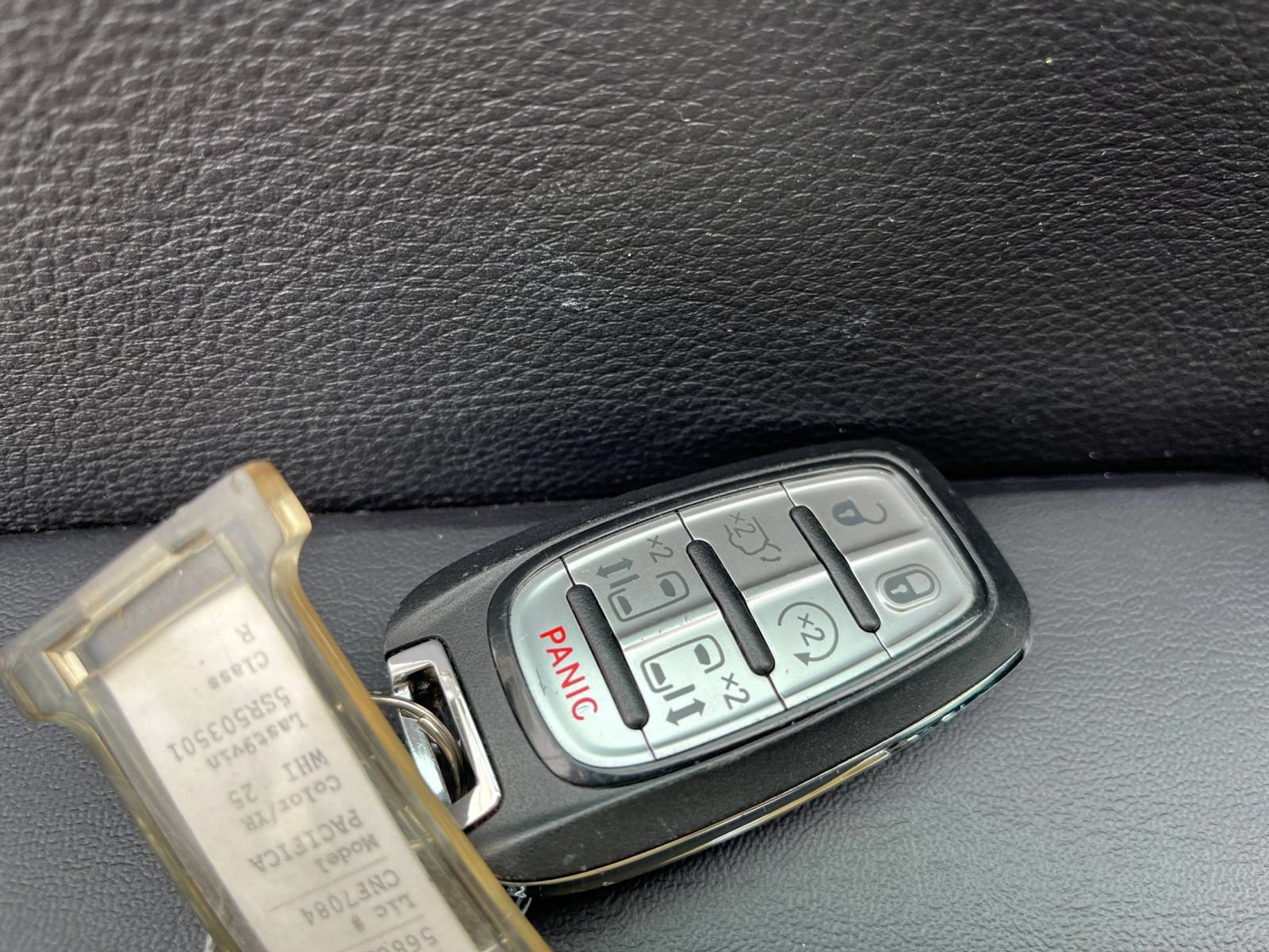 Used 2025 Chrysler Pacifica Select FWD image 20