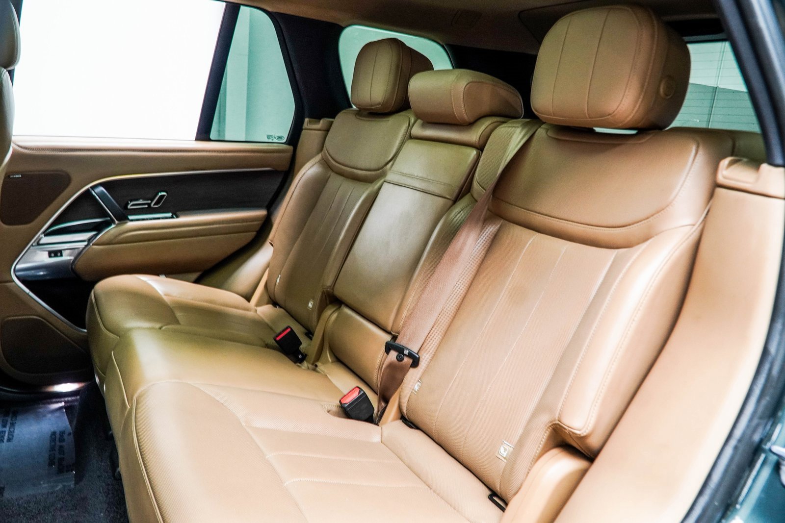 Used 2023 Land Rover Range Rover SE image 39