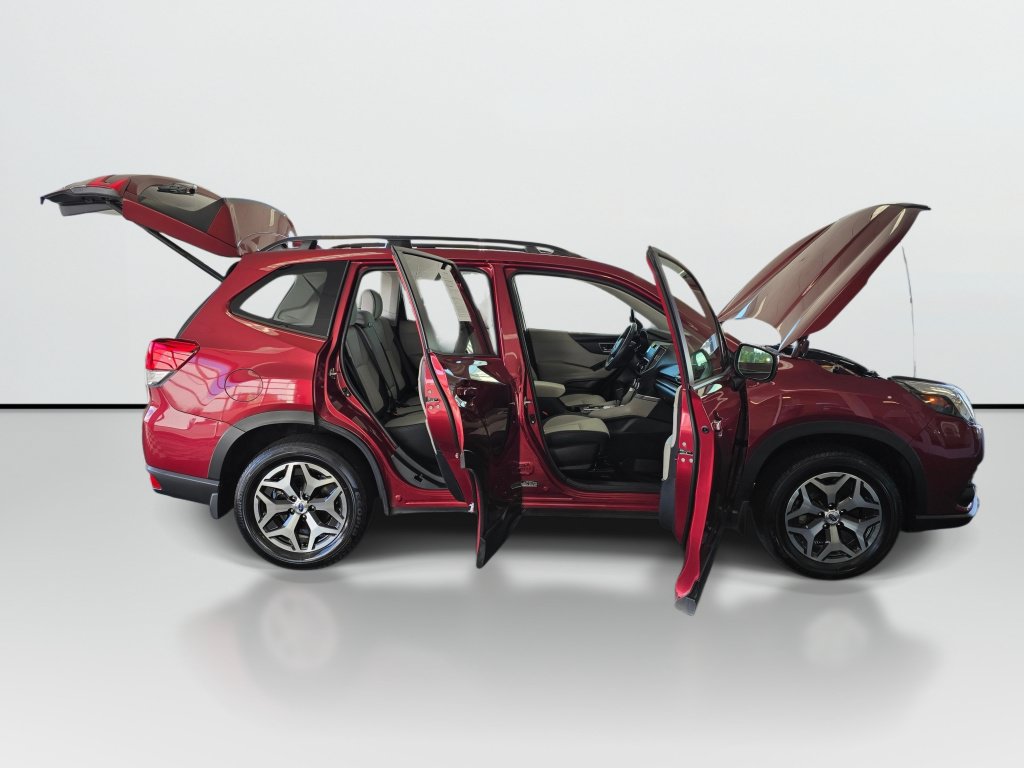 Used 2022 Subaru Forester Premium AWD/4WD image 9