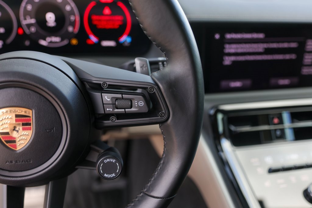 Used 2024 Porsche Panamera image 13