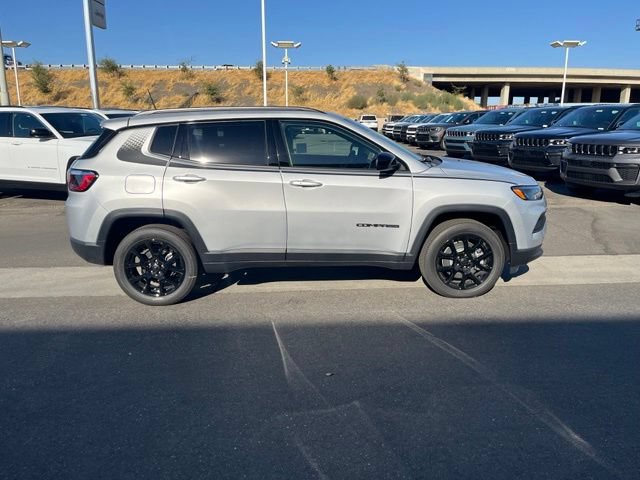 New 2026 Jeep Compass Latitude AWD/4WD image 8