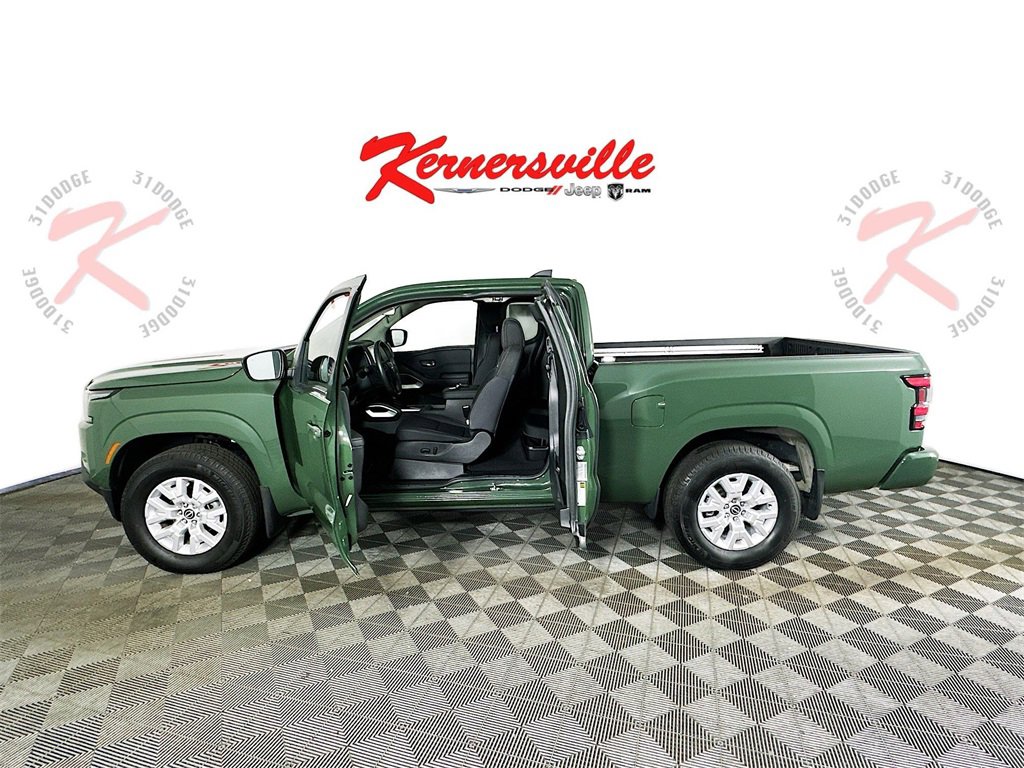 Used 2024 Nissan Frontier SV w/ SV Convenience Package image 21