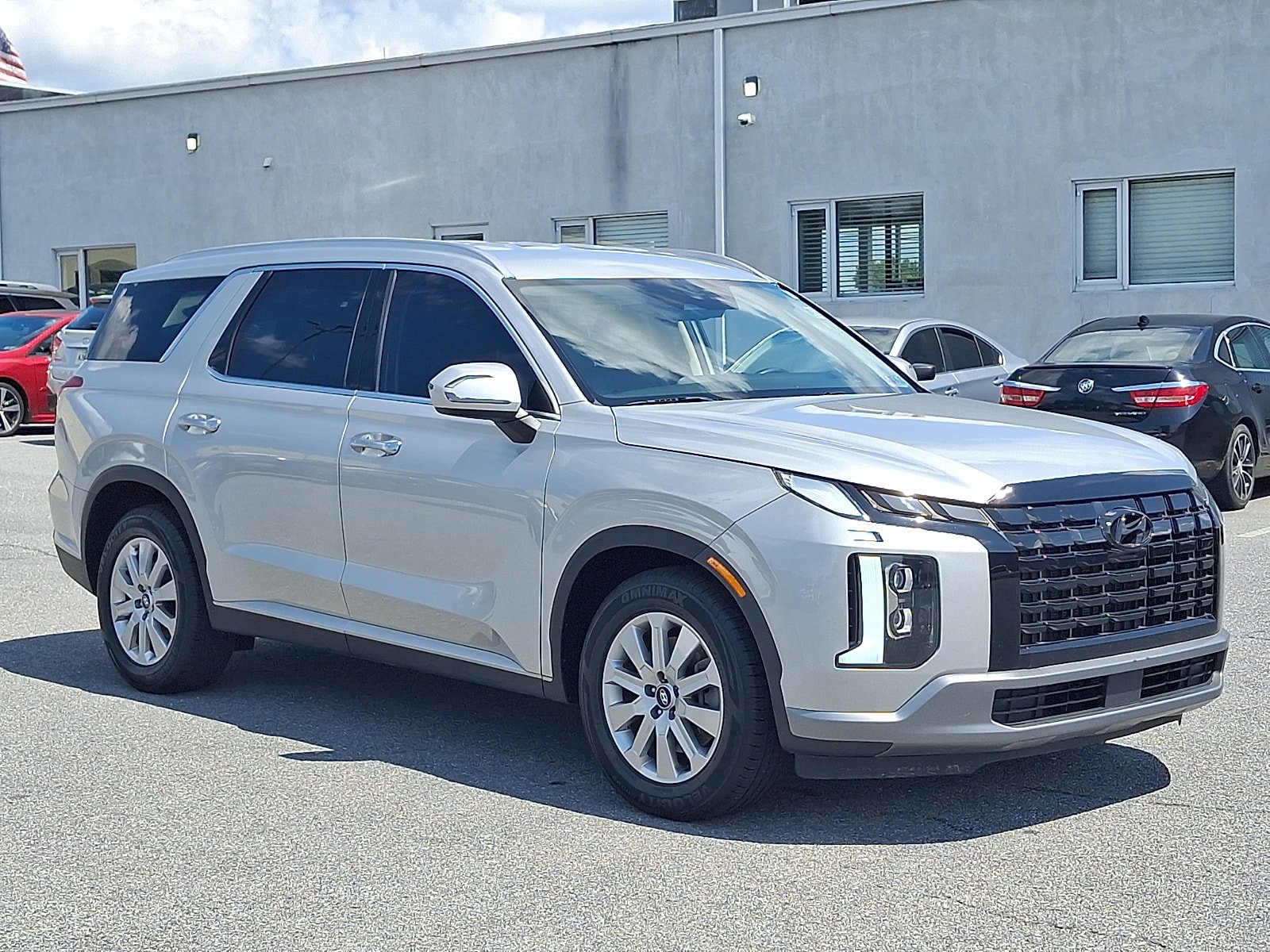 Used 2024 Hyundai Palisade SEL AWD/4WD image 3