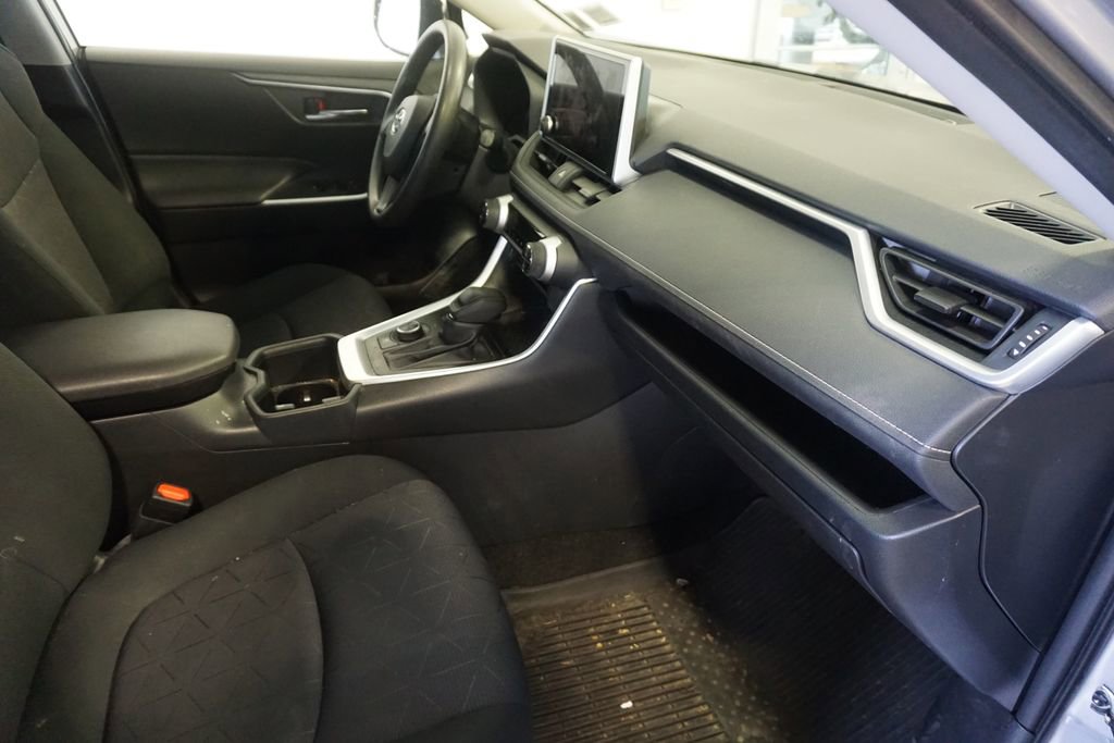 Used 2023 Toyota RAV4 XLE image 18