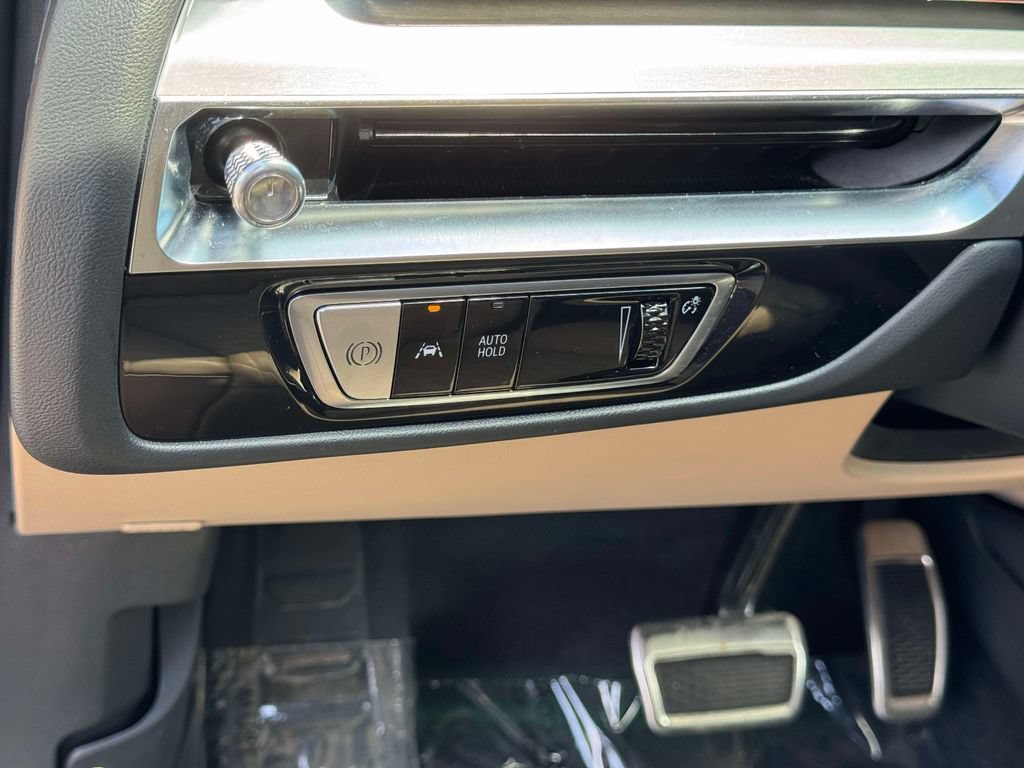 Used 2026 Cadillac Lyriq Signature Luxury w/ Nappa Leather Package AWD/4WD image 23