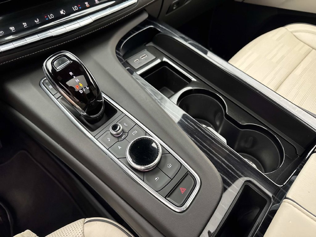 Used 2022 Cadillac Escalade Sport w/ Touring Package AWD/4WD image 29