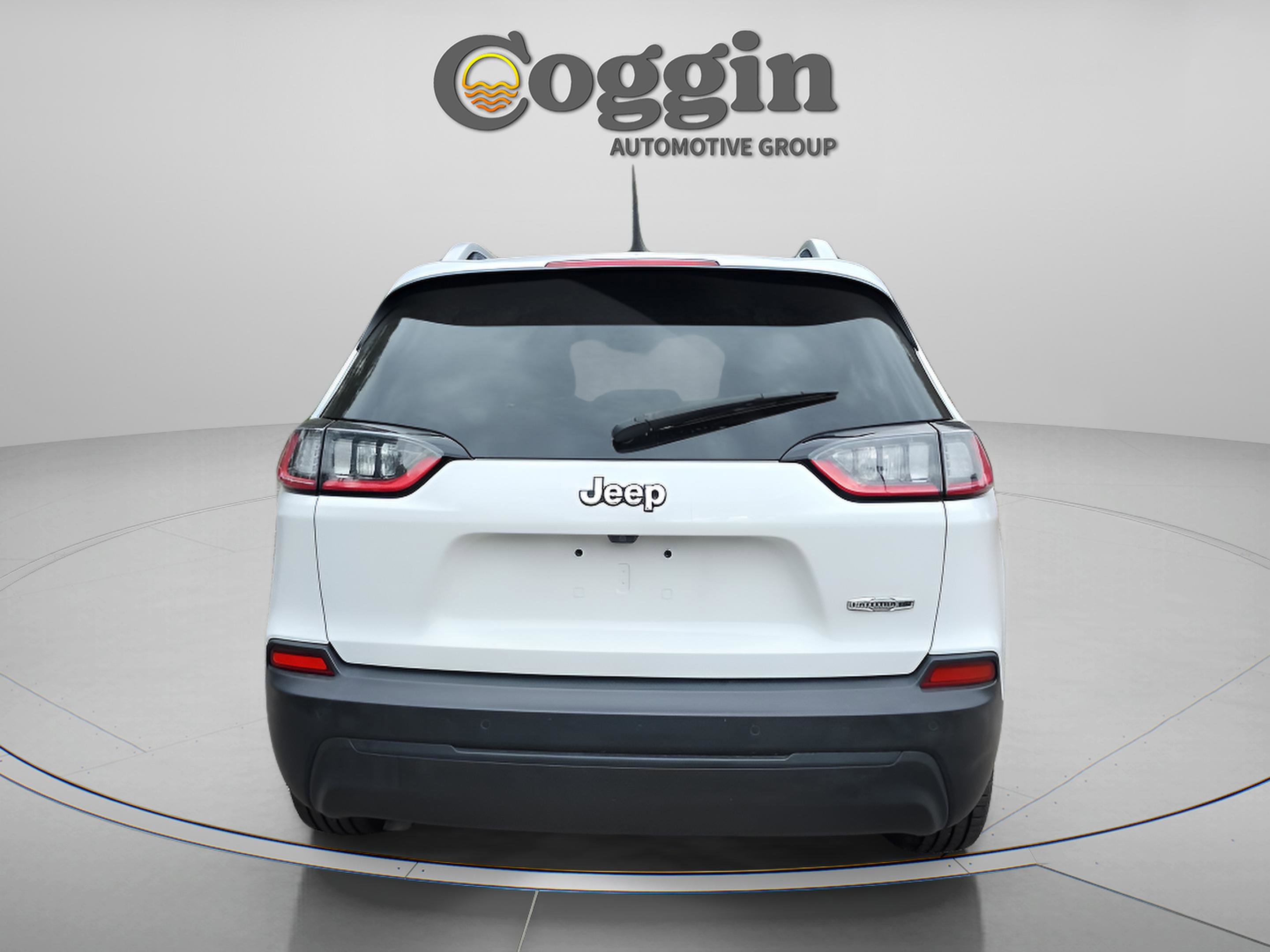 Used 2020 Jeep Cherokee Latitude Plus w/ Comfort/Convenience Group image 4