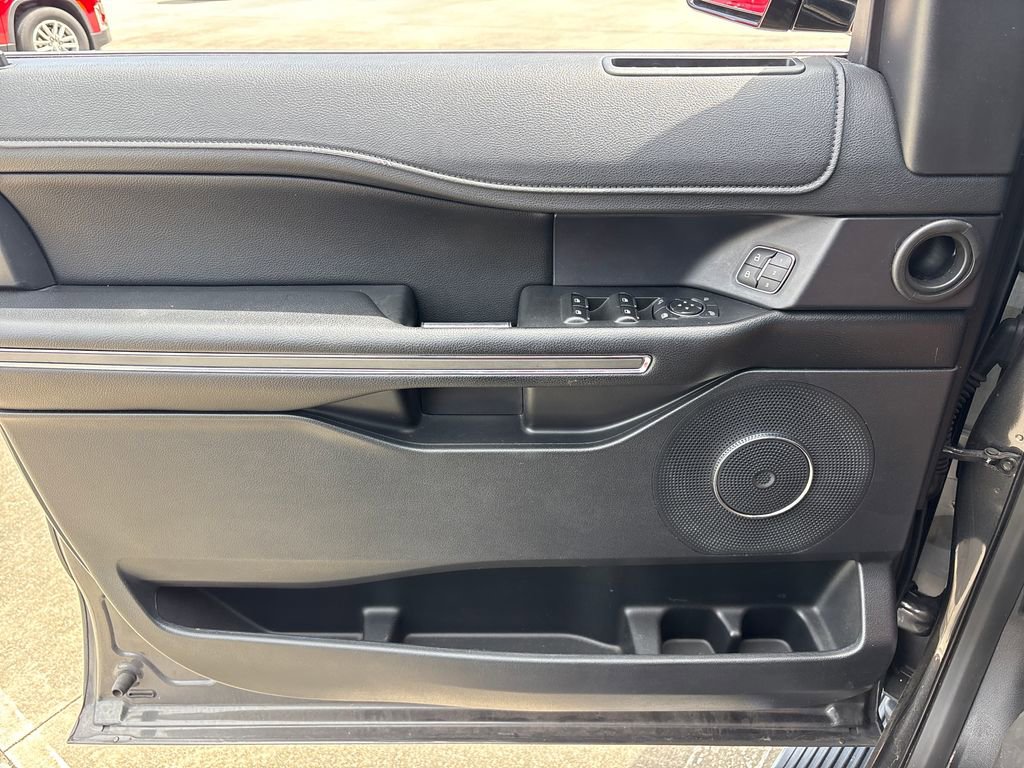 Used 2019 Ford Expedition XLT w/ Equipment Group 202A image 15