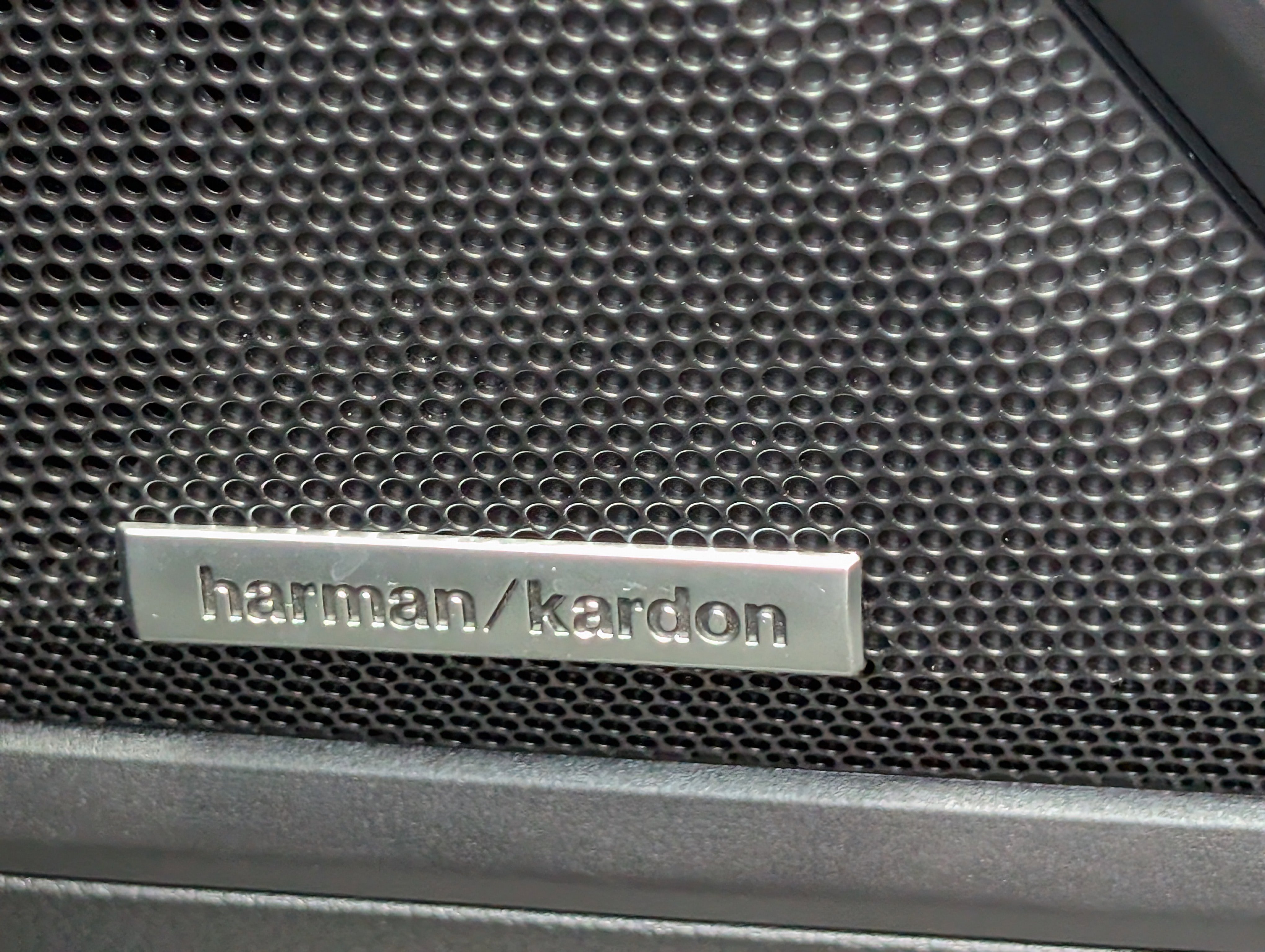 Used 2020 Subaru Outback Limited image 22