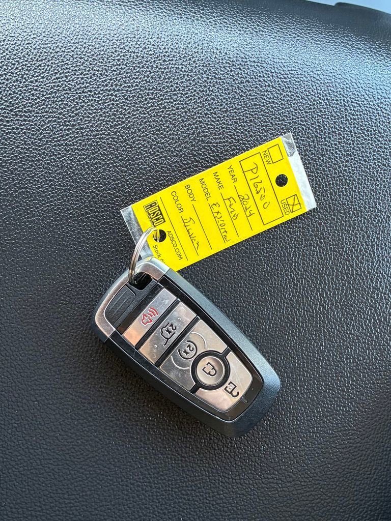 Used 2024 Ford Expedition XLT image 29