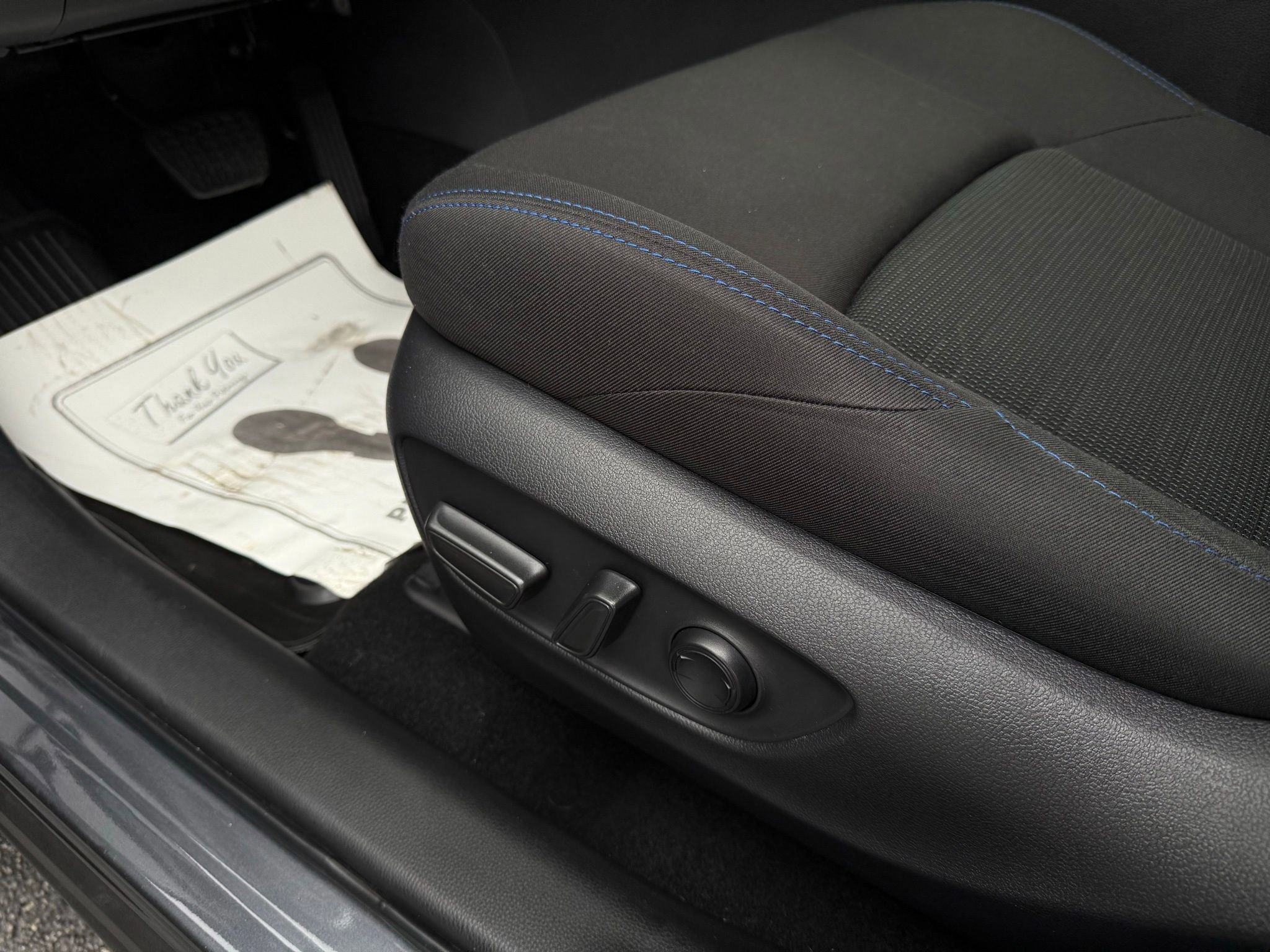 Used 2022 Toyota RAV4 SE image 34