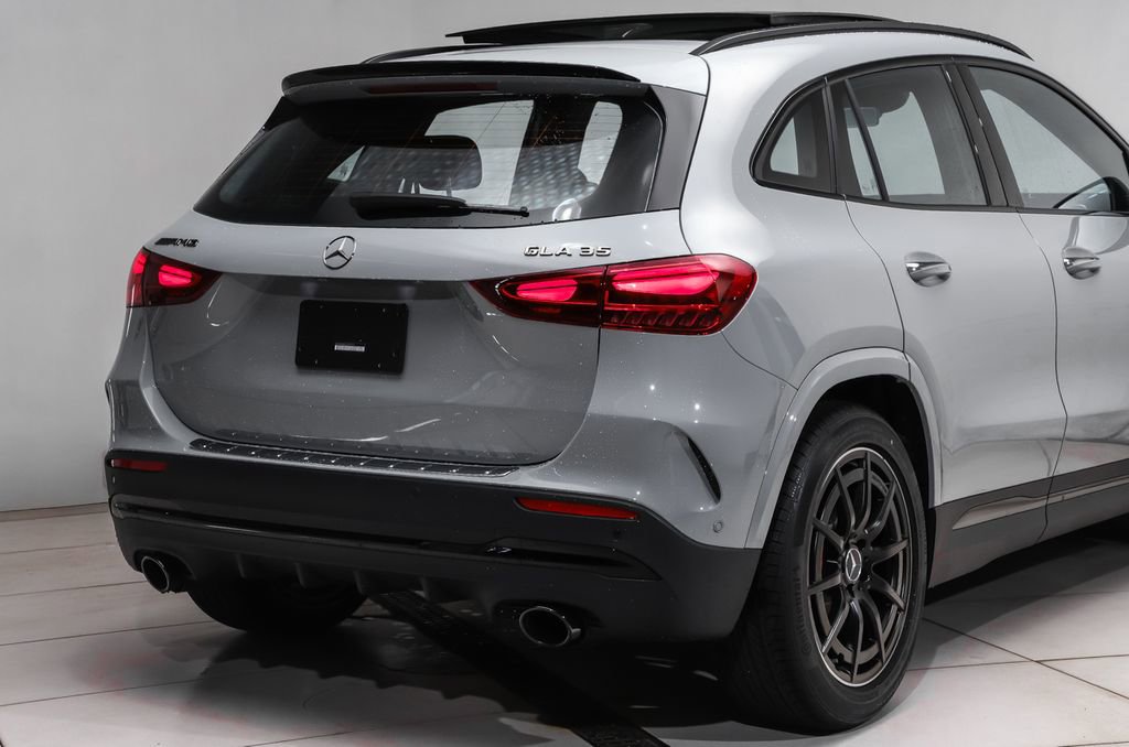New 2026 Mercedes-Benz GLA 35 AMG 4MATIC image 4