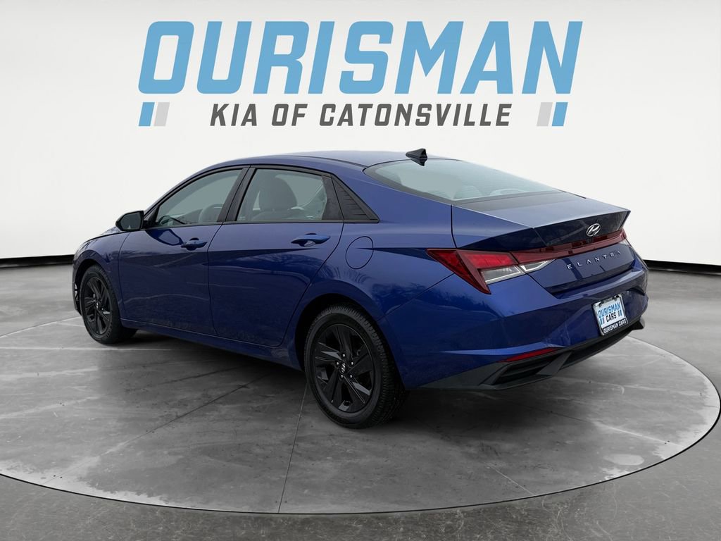 Used 2022 Hyundai Elantra SEL w/ Cargo Package image 4